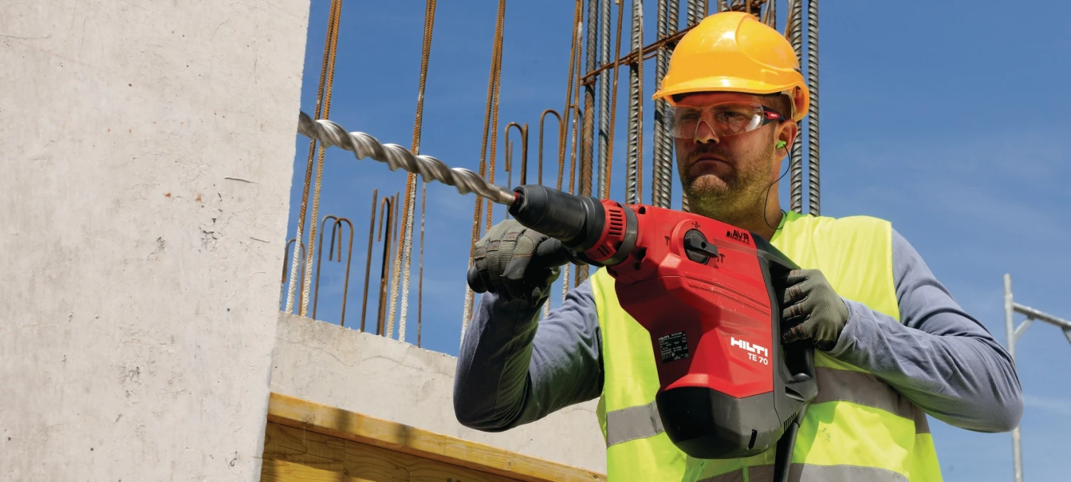 TE 70-AVR Rotary Hammer - Image 2