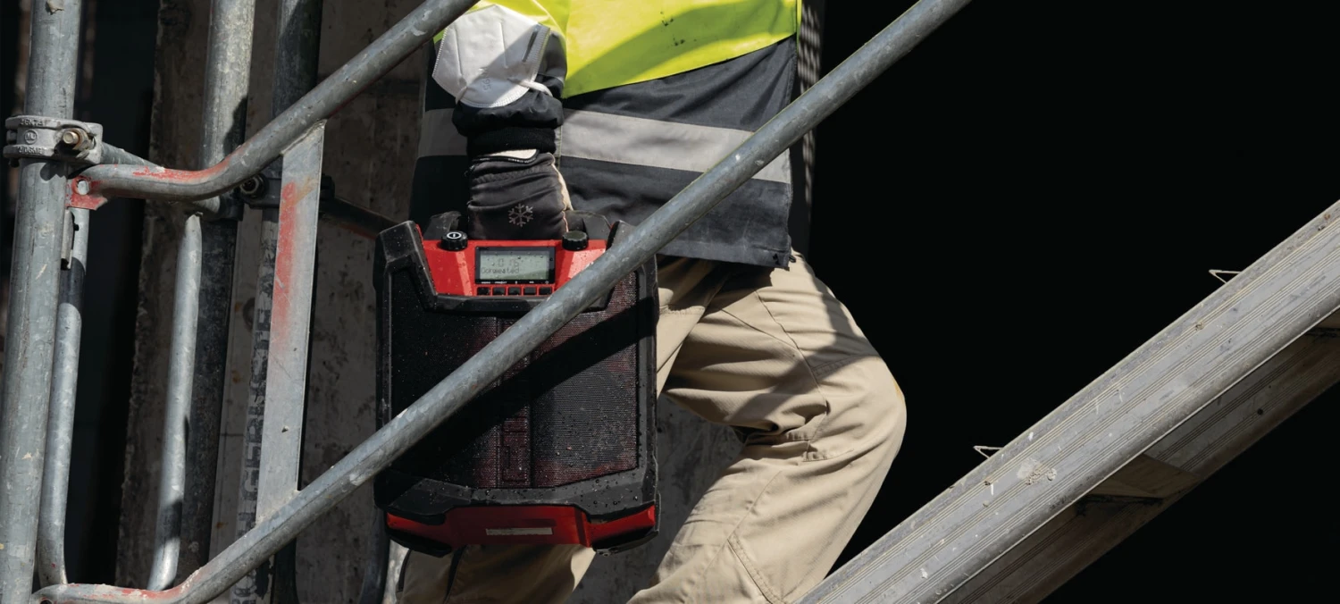 R 6-22 Jobsite Radio - Image 2